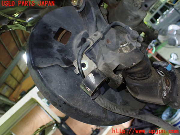 5UPJ-26974295]ステージア(WGC34)左フロントナックルハブ 中古_m0002.jpg