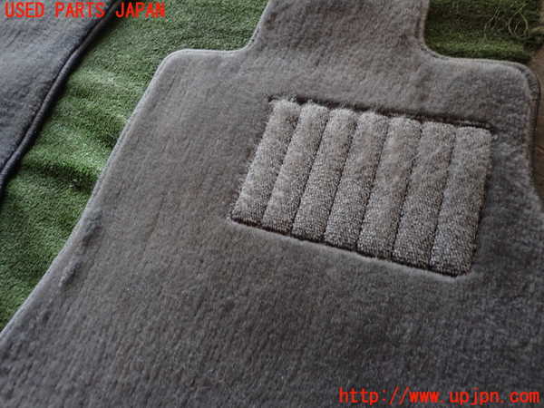 5UPJ-26977800]ステージア(WGC34)フロアマット 中古_m0002.jpg