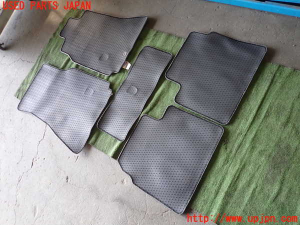 5UPJ-26977800]ステージア(WGC34)フロアマット 中古_m0005.jpg