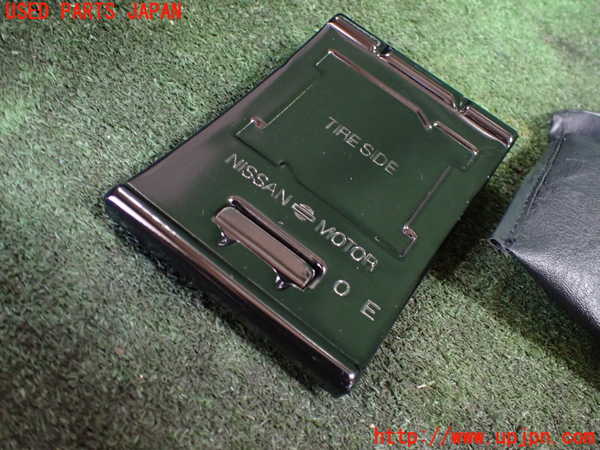 5UPJ-26977805]ステージア(WGC34)車載工具 中古_m0002.jpg
