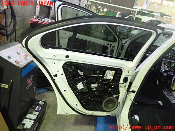 5UPJ-26981320]ベンツ A200 d セダン(177112)左後ドア 43R-006723 中古_m0004.jpg