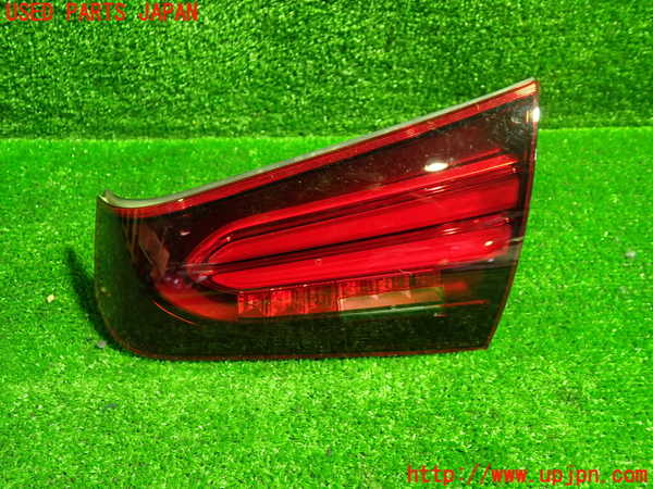 1UPJ-26981550]ベンツ A200 d セダン(177112)右リアフィニッシャー 中古_m0001.jpg