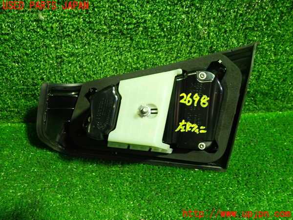 5UPJ-26981552]ベンツ A200 d セダン(177112)左リアフィニッシャー 中古_m0003.jpg