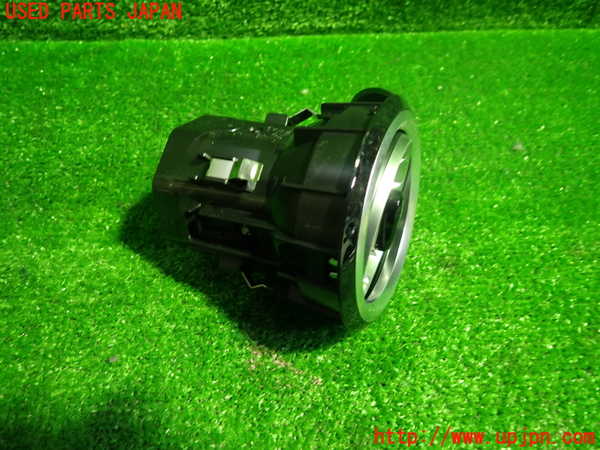 1UPJ-26987527]ベンツ A200 d セダン(177112)エアコン吹き出し口2 (左) 中古_m0003.jpg