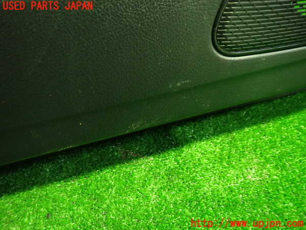 5UPJ-26981264]ベンツ A200 d セダン(177112)左前ドア内張り 中古_m0003.jpg