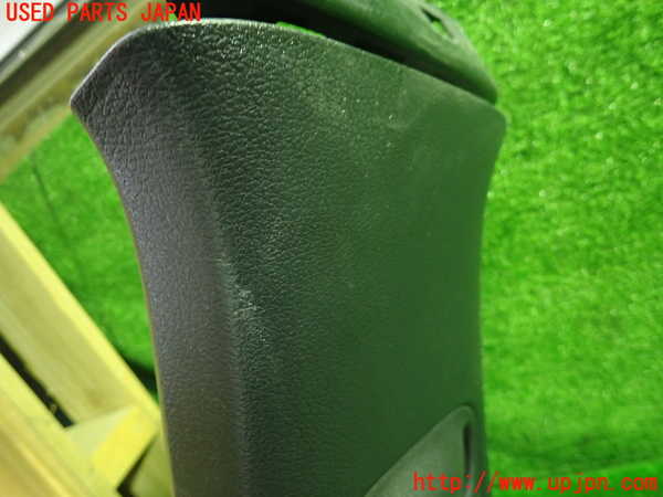 5UPJ-26987670]ベンツ A200 d セダン(177112)左センターピラートリム 中古_m0002.jpg