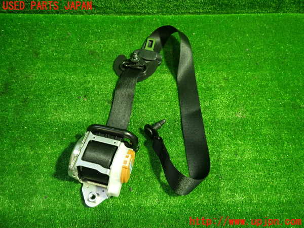 1UPJ-26987045]ベンツ A200 d セダン(177112)運転席シートベルト 中古_m0001.jpg