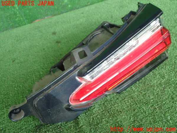 2UPJ-26991550]レクサス・NX200t(AGZ15)右リアフィニッシャー 中古_m0001.jpg