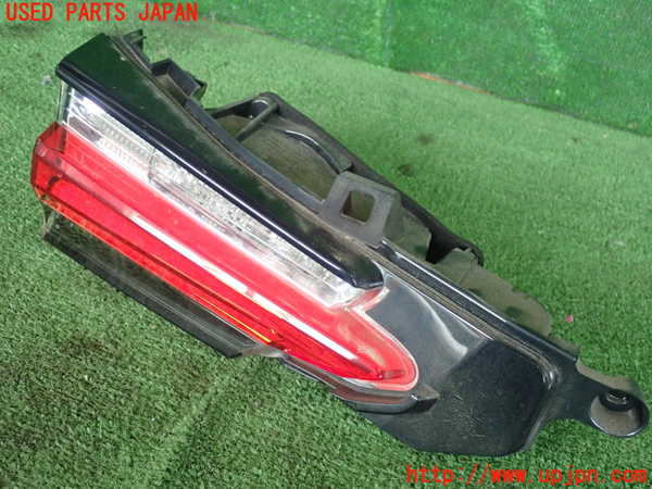 5UPJ-26991552]レクサス・NX200t(AGZ15)左リアフィニッシャー 中古_m0001.jpg