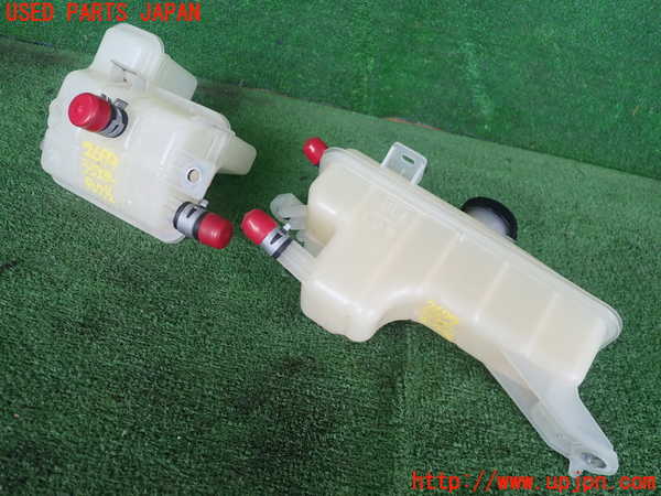 2UPJ-26992410]レクサス・NX200t(AGZ15)ラジエータータンク 中古_m0002.jpg