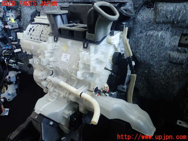 2UPJ-26996081]レクサス・NX200t(AGZ15)エバポレーター1 中古_m0001.jpg