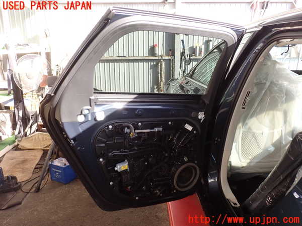 2UPJ-27001320]ボルボ・V90(PB420TMA)左後ドア 中古(43R-00053 M435)_m0004.jpg