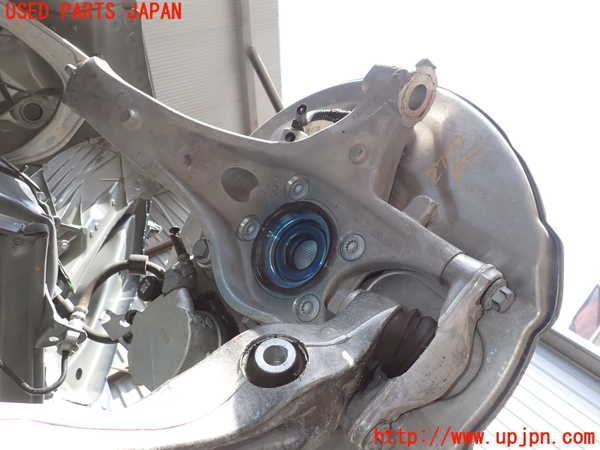 2UPJ-27004290]ボルボ・V90(PB420TMA)右フロントナックルハブ 中古_m0001.jpg