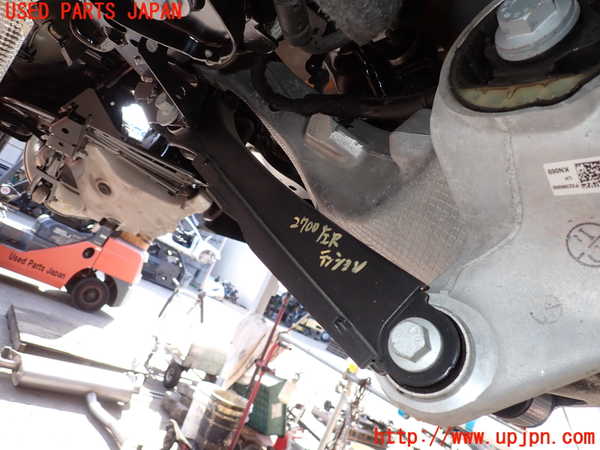 2UPJ-27005330]ボルボ・V90(PB420TMA)左リアテンションロッド 中古_m0001.jpg