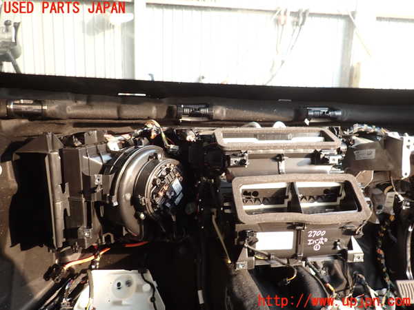 2UPJ-27006081]ボルボ・V90(PB420TMA)エバポレーター1 中古_m0001.jpg