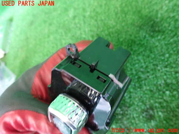 2UPJ-27006306]ボルボ・V90(PB420TMA)スイッチ1 (エンジンスタート・ストップ、電動パーキングブレーキ他) 中古_m0003.jpg