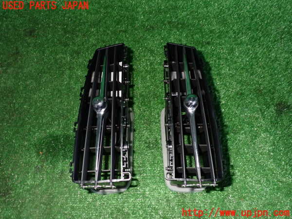 2UPJ-27007526]ボルボ・V90(PB420TMA)エアコン吹き出し口1 (真中) 中古_m0001.jpg