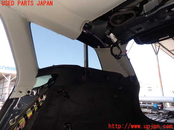 2UPJ-27007675]ボルボ・V90(PB420TMA)右リアピラートリム 中古_m0002.jpg