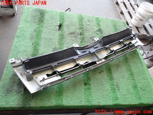 2UPJ-27011050]ハイエースバン200系(KDH206V)ラジエターグリル 中古_m0003.jpg
