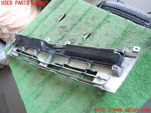 2UPJ-27011050]ハイエースバン200系(KDH206V)ラジエターグリル 中古_m0004.jpg