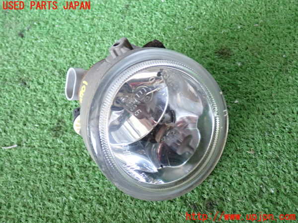 2UPJ-27011180]ハイエースバン200系(KDH206V)右フォグ 中古_m0001.jpg