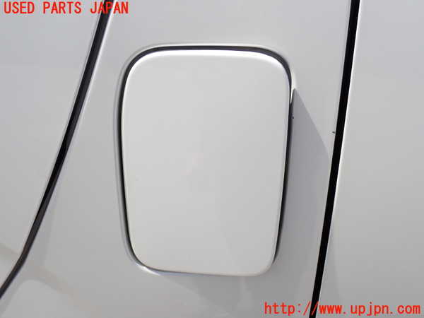 2UPJ-27011690]ハイエースバン200系(KDH206V)フューエルリッド 中古_m0001.jpg