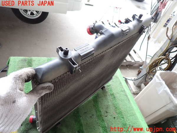 2UPJ-27012321]ハイエースバン200系(KDH206V)ラジエーター1 中古_m0002.jpg