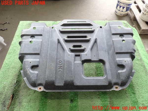 2UPJ-27011721]ハイエースバン200系(KDH206V)アンダーカバー1 中古_m0001.jpg