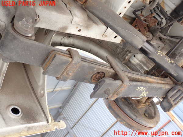 2UPJ-27015105]ハイエースバン200系(KDH206V)左リアスプリング 中古_m0001.jpg