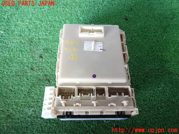 2UPJ-27016741]ハイエースバン200系(KDH206V)ヒューズボックス1 中古_m0002.jpg