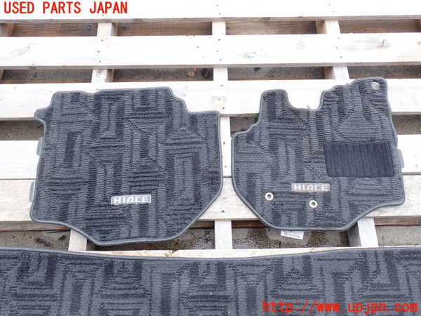 2UPJ-27017800]ハイエースバン200系(KDH206V)フロアマット 中古_m0002.jpg