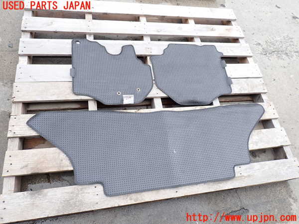 2UPJ-27017800]ハイエースバン200系(KDH206V)フロアマット 中古_m0005.jpg