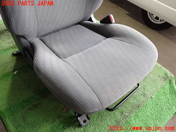 2UPJ-27017035]ハイエースバン200系(KDH206V)運転席シート 中古_m0002.jpg