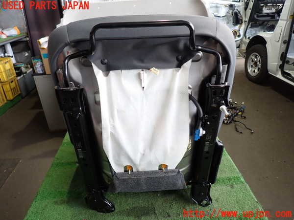 5UPJ-27017065]ハイエースバン200系(KDH206V)助手席シート 中古_m0005.jpg