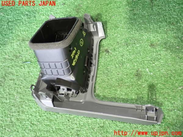 2UPJ-27017527]ハイエースバン200系(KDH206V)エアコン吹き出し口2 (右) 中古_m0002.jpg
