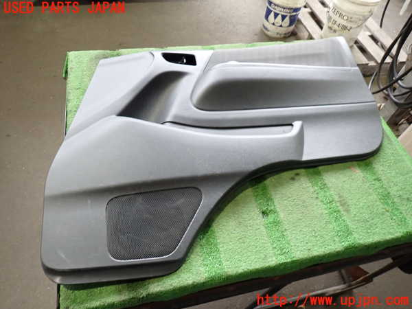 2UPJ-27011234]ハイエースバン200系(KDH206V)右前ドア内張り 中古_m0001.jpg