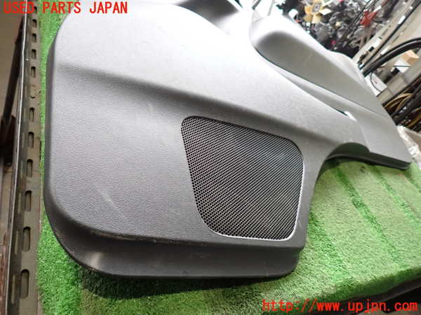 2UPJ-27011234]ハイエースバン200系(KDH206V)右前ドア内張り 中古_m0002.jpg