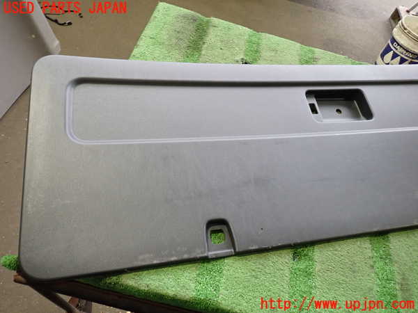 2UPJ-27011578]ハイエースバン200系(KDH206V)バックドア内張り 中古_m0002.jpg