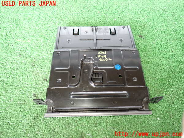 2UPJ-27017810]ハイエースバン200系(KDH206V)ドリンクホルダー 中古_m0001.jpg