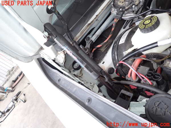 2UPJ-27021068]BMW M135i(1B30)(F20)ボンネットダンパー 中古_m0001.jpg