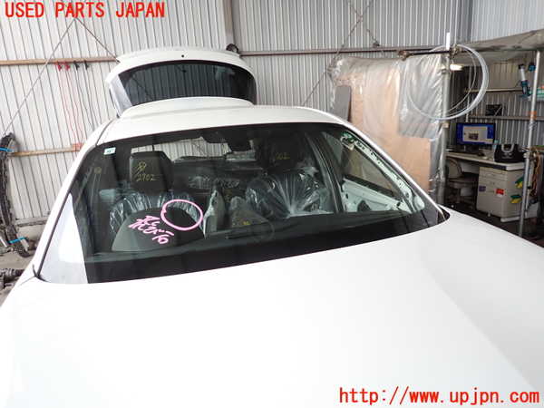 2UPJ-27021195]BMW M135i(1B30)(F20)フロントガラス 中古(43R-00420 M1384)_m0001.jpg