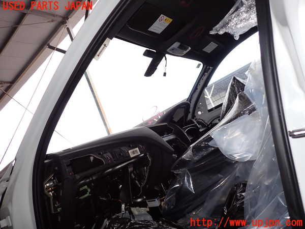 2UPJ-27021195]BMW M135i(1B30)(F20)フロントガラス 中古(43R-00420 M1384)_m0004.jpg