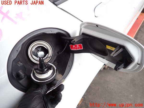 2UPJ-27021690]BMW M135i(1B30)(F20)フューエルリッド 中古_m0002.jpg