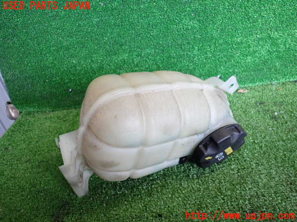 2UPJ-27022410]BMW M135i(1B30)(F20)ラジエータータンク 中古_m0002.jpg