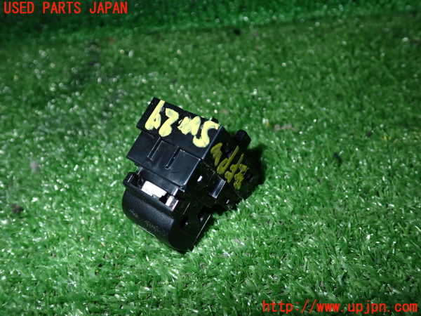 2UPJ-27026245]BMW M135i(1B30)(F20)左前パワーウィンドウスイッチ 中古_m0002.jpg