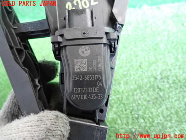 2UPJ-27026381]BMW M135i(1B30)(F20)センサー1 (アクセルペダル) 中古_m0003.jpg