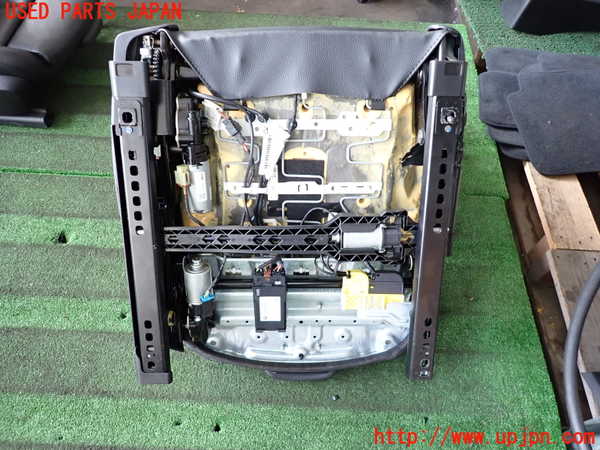 2UPJ-27027065]BMW M135i(1B30)(F20)助手席シート 中古_m0005.jpg