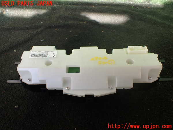 1UPJ-27046306]エルグランド E52系(TE52)スイッチ1 (ナビ操作) 中古_m0002.jpg