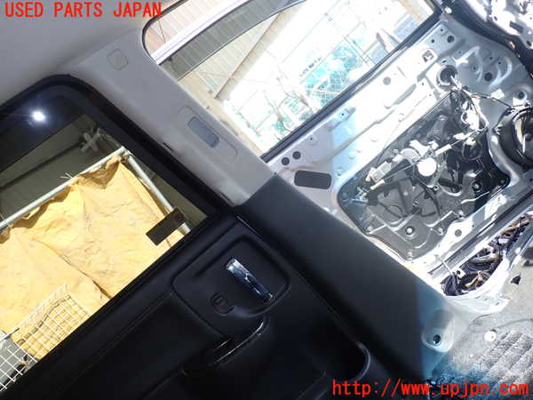 1UPJ-27047670]エルグランド E52系(TE52)左センターピラートリム 中古_m0001.jpg