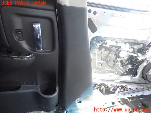 1UPJ-27047670]エルグランド E52系(TE52)左センターピラートリム 中古_m0003.jpg